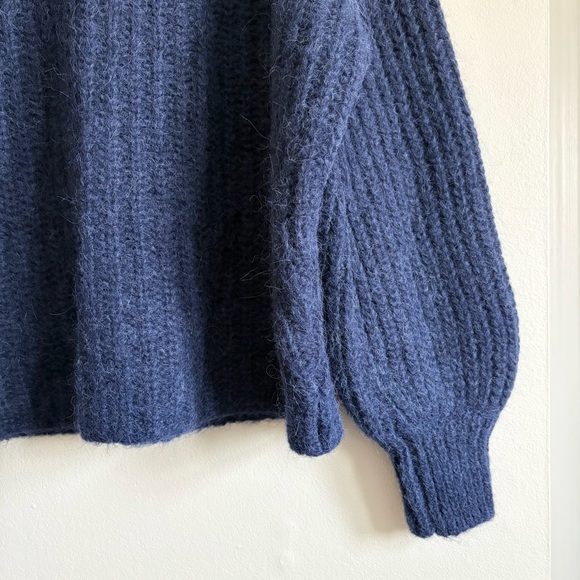 Sézane Emile Cardigan in Navy - Picture 6 of 7